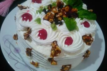 Ispanaklı Krokanlı Pasta