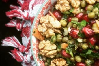 Maş Fasülyeli Narlı Salata