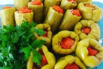 Etli Biber Ve Kabak Dolması