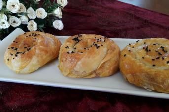 Nefis Patatesli Gül Böreği