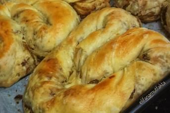 El Açması Kıymalı Börek